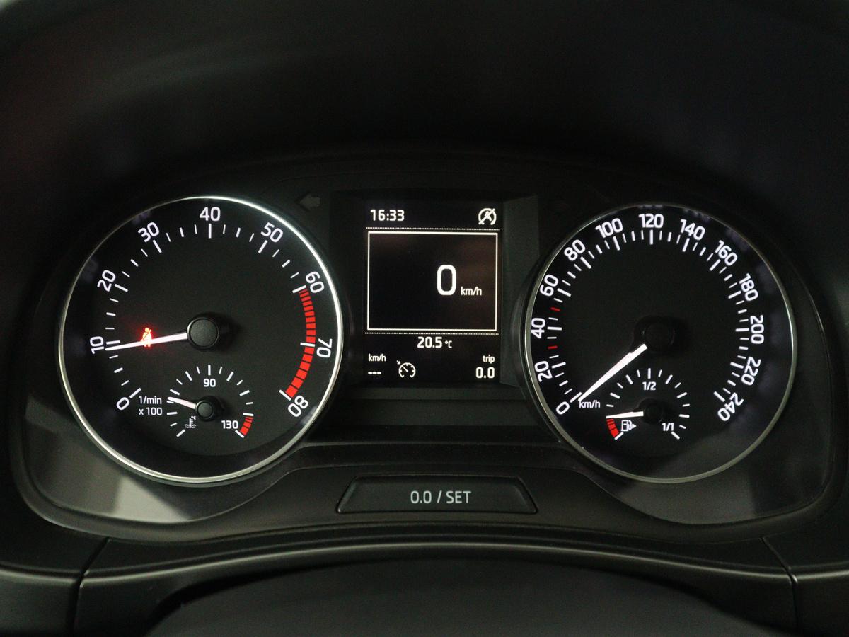 Škoda Fabia Skoda Fabia Combi 1.2 TSI First Edition Style | Bluetooth | DAB | Park assist |  Climate control | Trekhaak | NAP 167.835km. | 17″ velgen