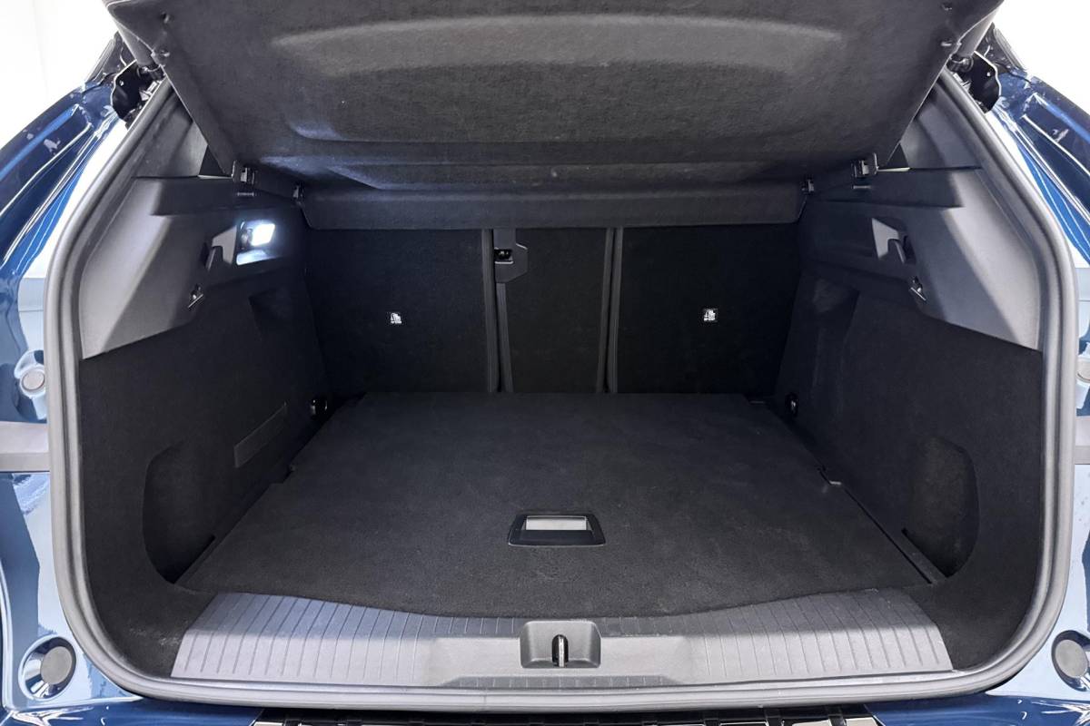 Opel Grandland Opel Grandland 1.6 Turbo Plug-in-Hybrid Ultimate | Lederen bekleding | Panoramisch schuif/kantel dak | Stoelverwarming en ventilatie | Achterbankverwarming | Elektrische achterklep | Keyless