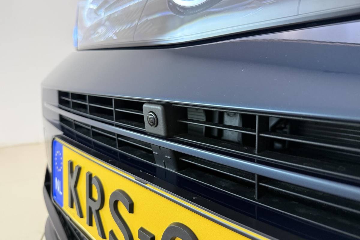 Opel Grandland Opel Grandland 1.6 Turbo Plug-in-Hybrid Ultimate | Lederen bekleding | Panoramisch schuif/kantel dak | Stoelverwarming en ventilatie | Achterbankverwarming | Elektrische achterklep | Keyless