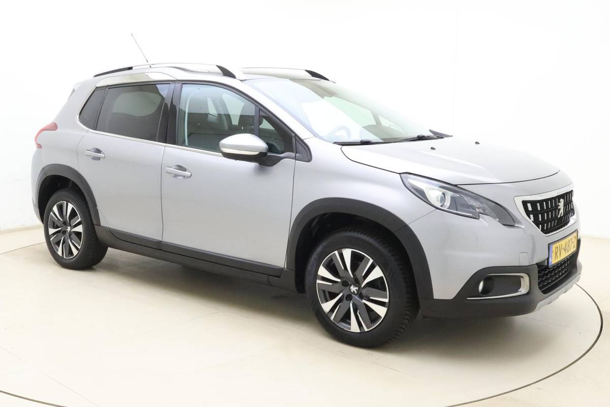 Peugeot 2008 Peugeot 2008 1.2 PureTech Allure | Apple carplay/Android auto | Navigatie | Achteruitrijcamera | 110PK | Cruise control | Climate control | Trekhaak