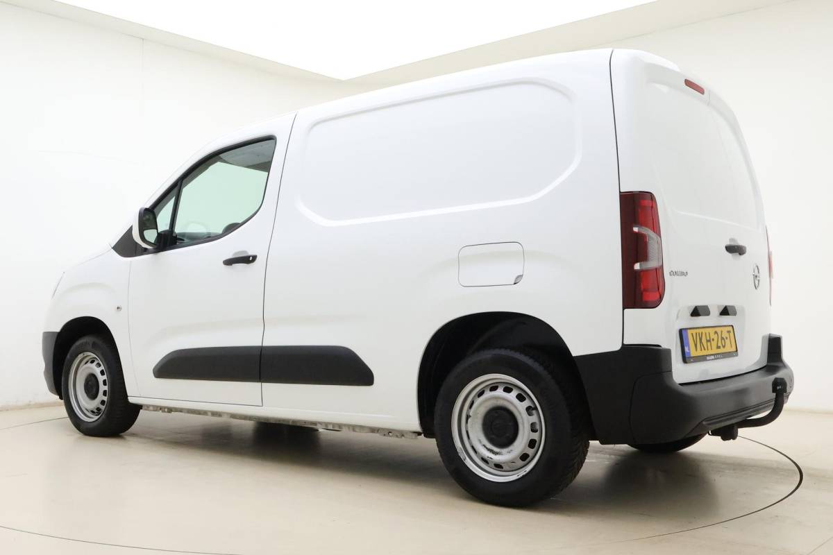 Opel Combo Opel Combo 1.5D L1H1 Edition | Trekhaak | Airco | Cruise control | Bluetooth | Houten laadvloer | Zijschuifdeur
