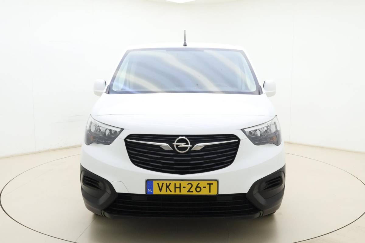 Opel Combo Opel Combo 1.5D L1H1 Edition | Trekhaak | Airco | Cruise control | Bluetooth | Houten laadvloer | Zijschuifdeur