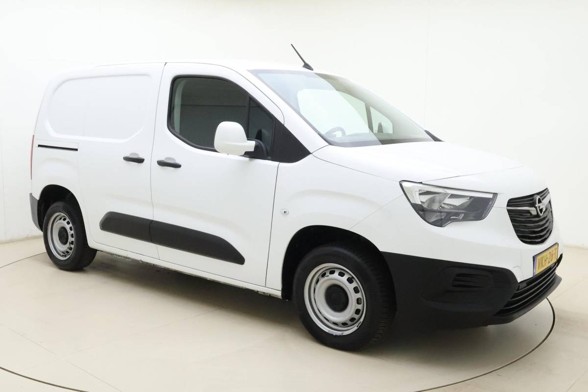 Opel Combo Opel Combo 1.5D L1H1 Edition | Trekhaak | Airco | Cruise control | Bluetooth | Houten laadvloer | Zijschuifdeur