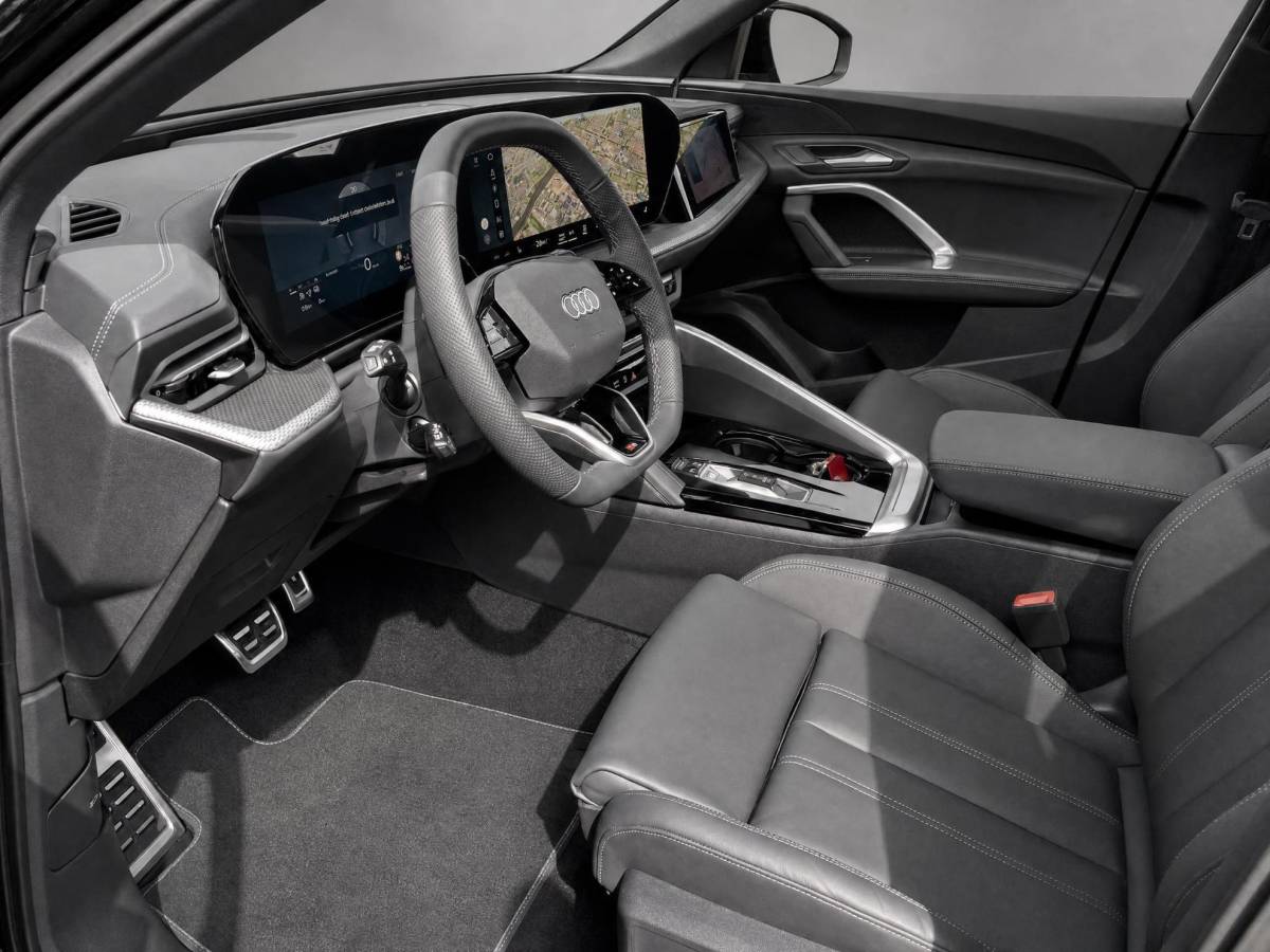 Audi Q5 Audi Q5 2.0TFSIe-hybrid 220kW/299PK quattro S Line · Panoramadak · Trekhaak · 360°Camera + Parkeersensoren · Leder · Garantie t/m 17-05-2030 of 120000km.