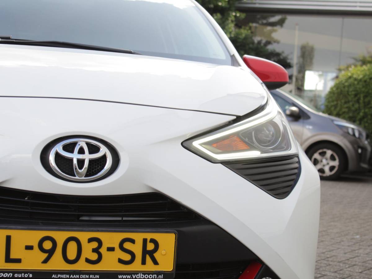Toyota Aygo Toyota Aygo 1.0 VVT-i x-joy cabrio Automaat | Carplay / Android Auto | Clima | Camera
