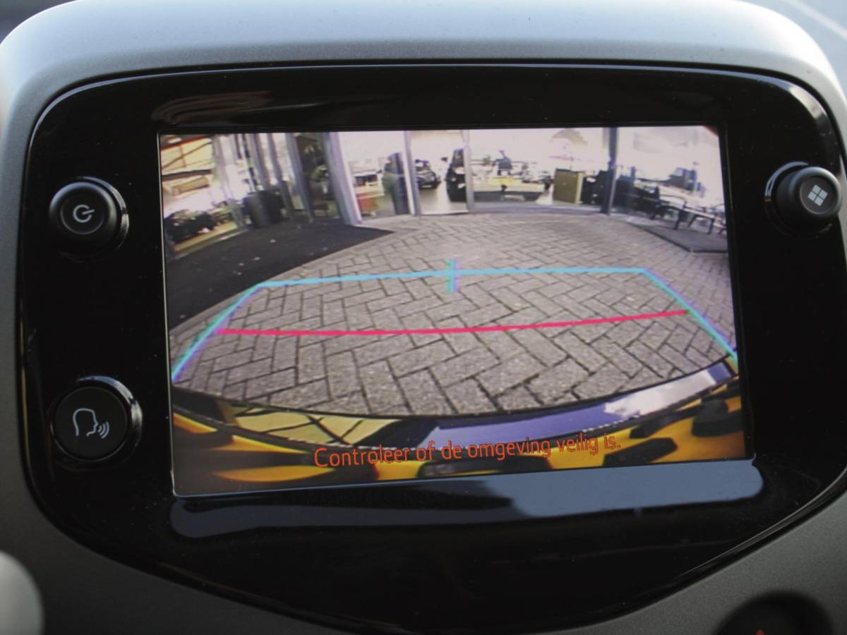Toyota Aygo Toyota Aygo 1.0 VVT-i x-joy cabrio Automaat | Carplay / Android Auto | Clima | Camera