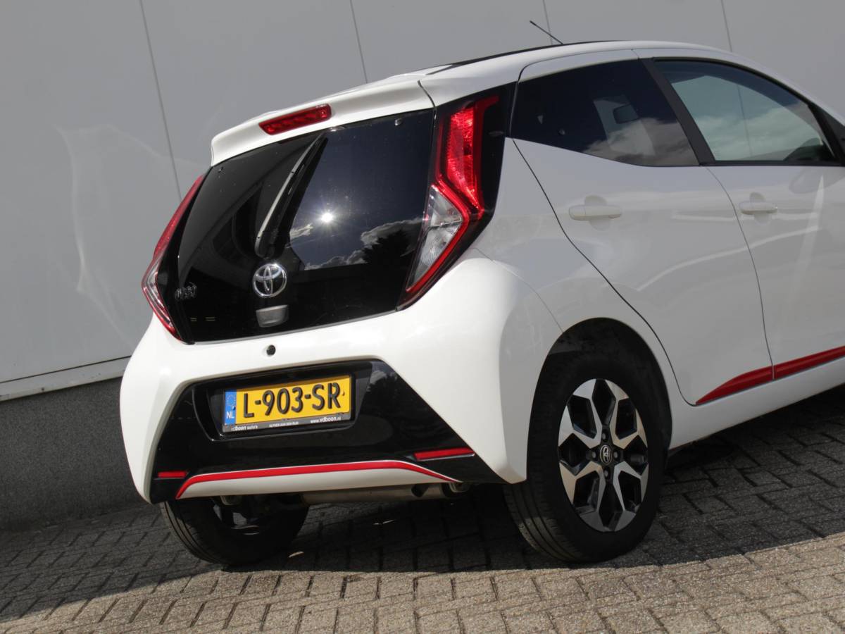 Toyota Aygo Toyota Aygo 1.0 VVT-i x-joy cabrio Automaat | Carplay / Android Auto | Clima | Camera