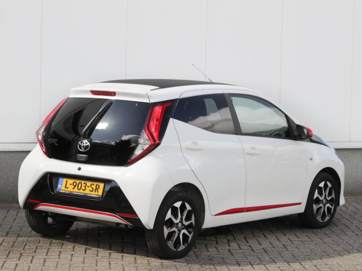 Toyota Aygo Toyota Aygo 1.0 VVT-i x-joy cabrio Automaat | Carplay / Android Auto | Clima | Camera