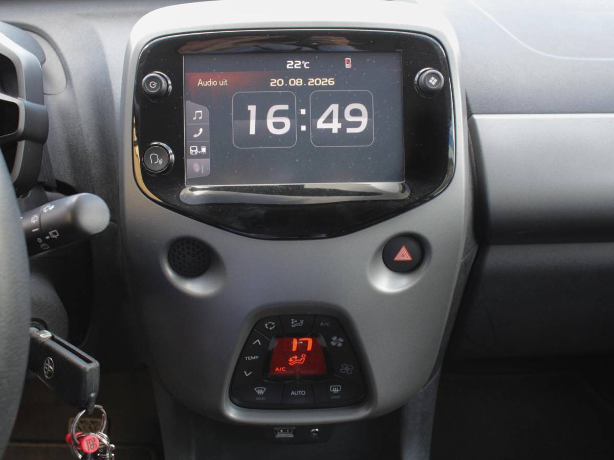 Toyota Aygo Toyota Aygo 1.0 VVT-i x-joy cabrio Automaat | Carplay / Android Auto | Clima | Camera