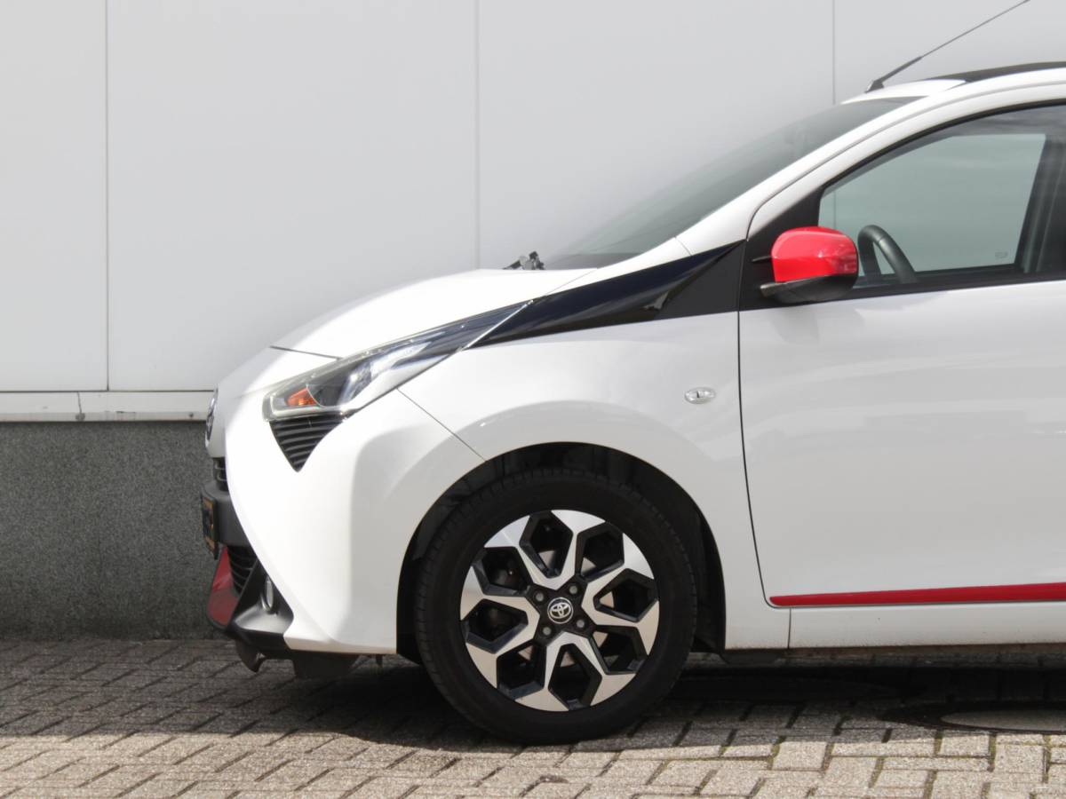 Toyota Aygo Toyota Aygo 1.0 VVT-i x-joy cabrio Automaat | Carplay / Android Auto | Clima | Camera