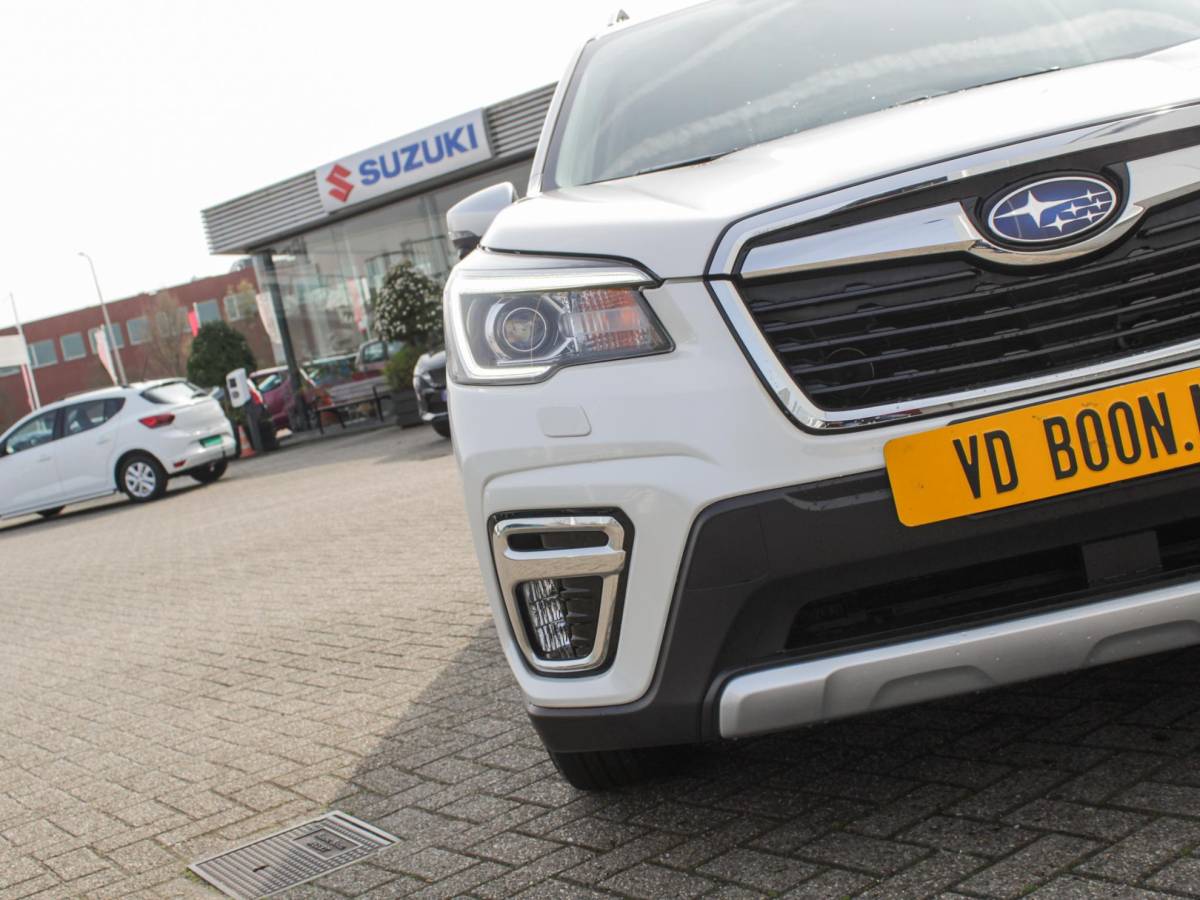 Subaru Forester Subaru Forester 2.0i e-BOXER Luxury | Carplay Navigatie | Camera | Clima | Trekhaak