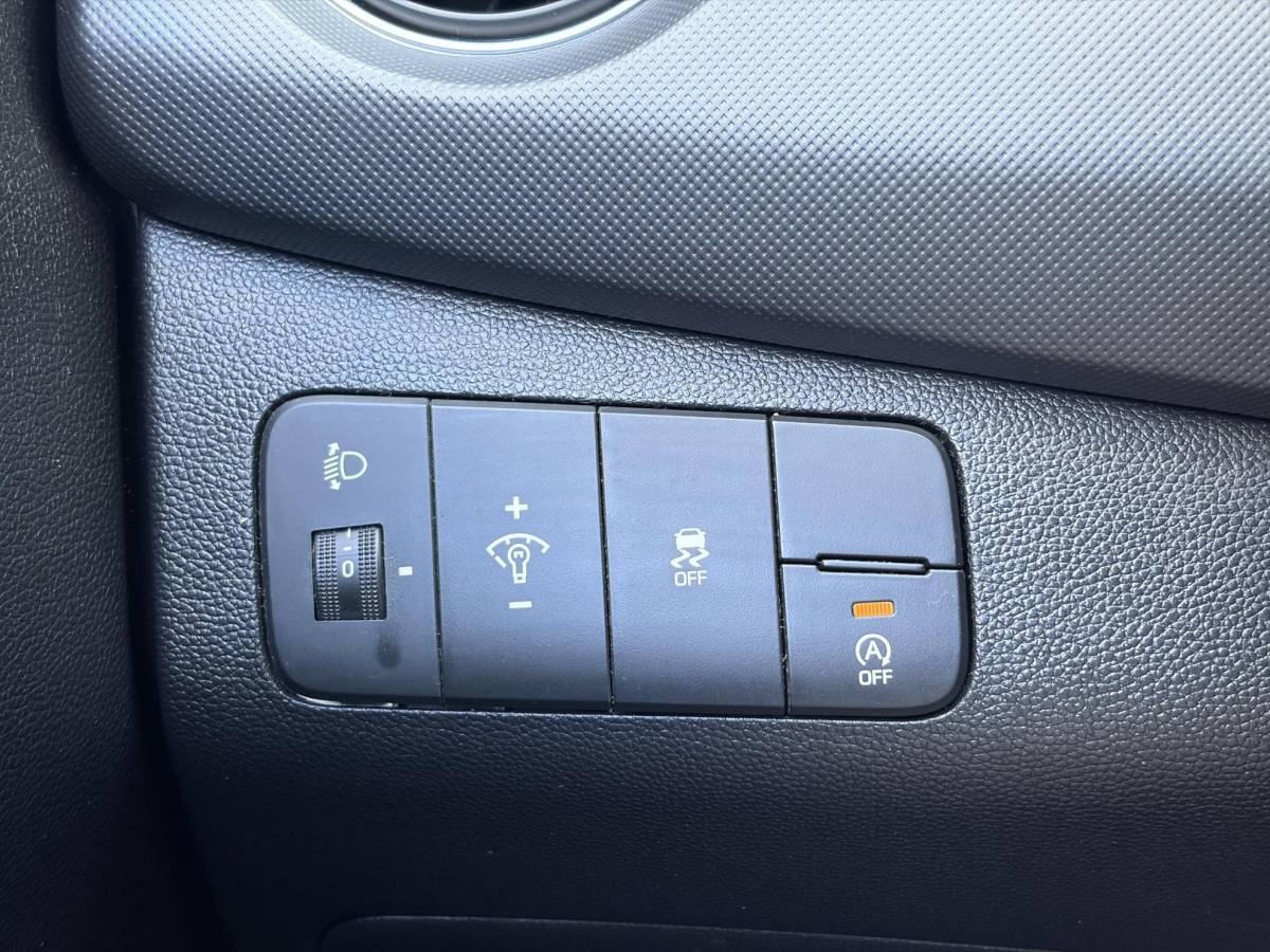 Hyundai i10 Hyundai i10 1.0i i-Motion Go! 2016 ✓Navi✓Clima✓Cruise✓Recent beurt gehad✓2eEigenaar✓5 Deurs✓N.A.P✓Weinig km✓Zeer Zuinig✓Apk tot 03-2027