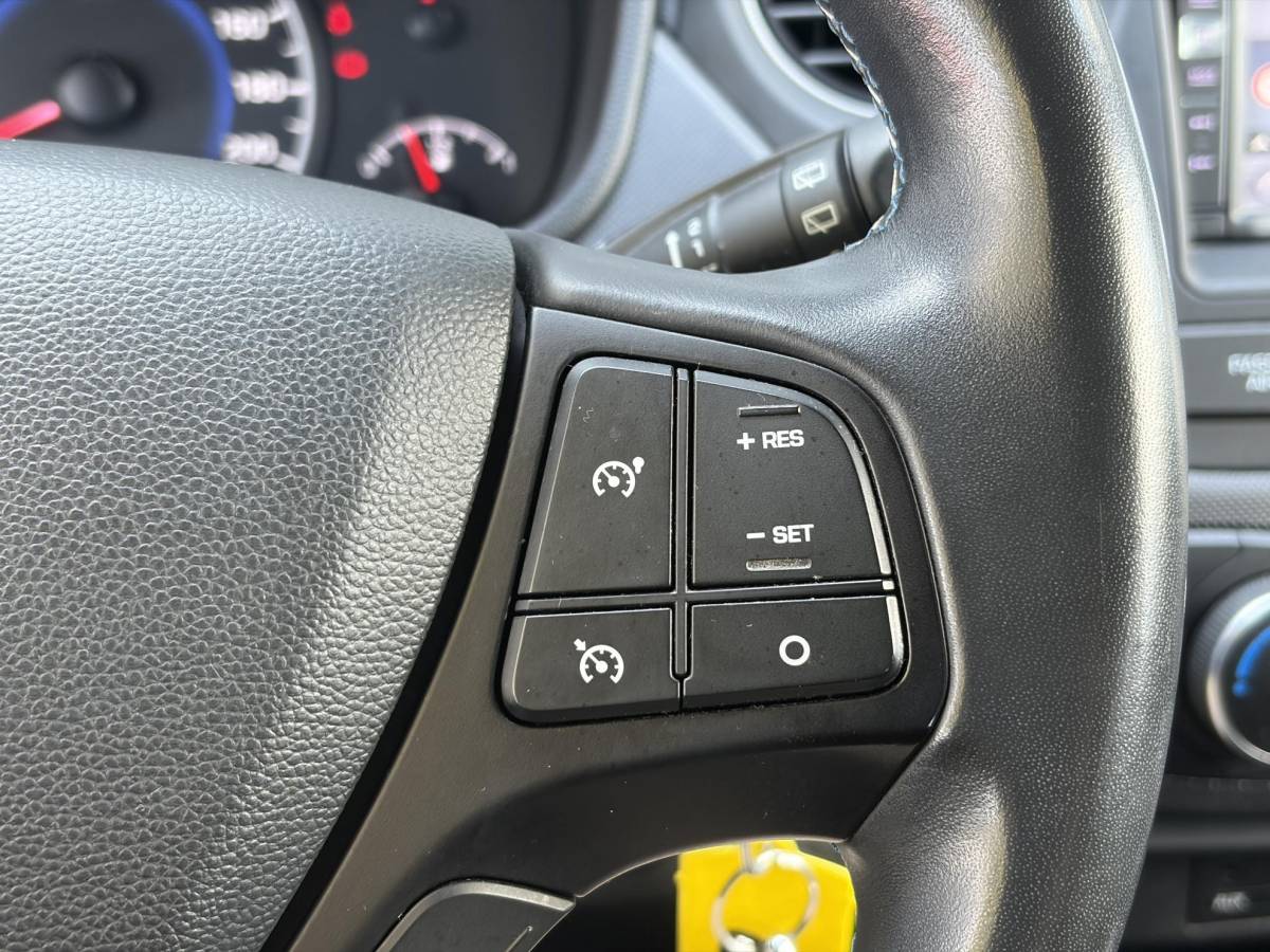 Hyundai i10 Hyundai i10 1.0i i-Motion Go! 2016 ✓Navi✓Clima✓Cruise✓Recent beurt gehad✓2eEigenaar✓5 Deurs✓N.A.P✓Weinig km✓Zeer Zuinig✓Apk tot 03-2027