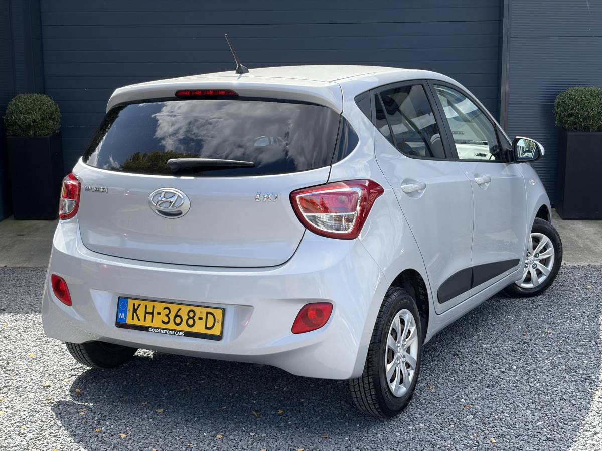 Hyundai i10 Hyundai i10 1.0i i-Motion Go! 2016 ✓Navi✓Clima✓Cruise✓Recent beurt gehad✓2eEigenaar✓5 Deurs✓N.A.P✓Weinig km✓Zeer Zuinig✓Apk tot 03-2027
