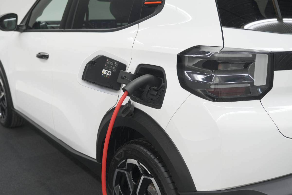 Citroën ë-C3 Citroen Ë-C3 Max 113pk 44 kWh | 11 KW Lader | Camera | Navigatie | Parkeersensoren