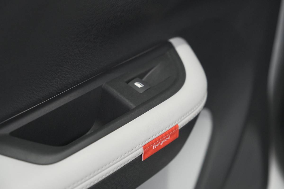 Citroën ë-C3 Citroen Ë-C3 Max 113pk 44 kWh | 11 KW Lader | Camera | Navigatie | Parkeersensoren