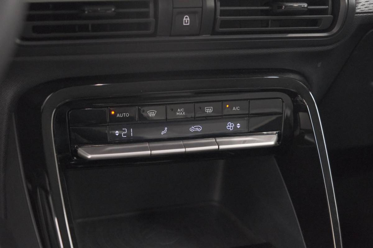 Citroën ë-C3 Citroen Ë-C3 Max 113pk 44 kWh | 11 KW Lader | Camera | Navigatie | Parkeersensoren