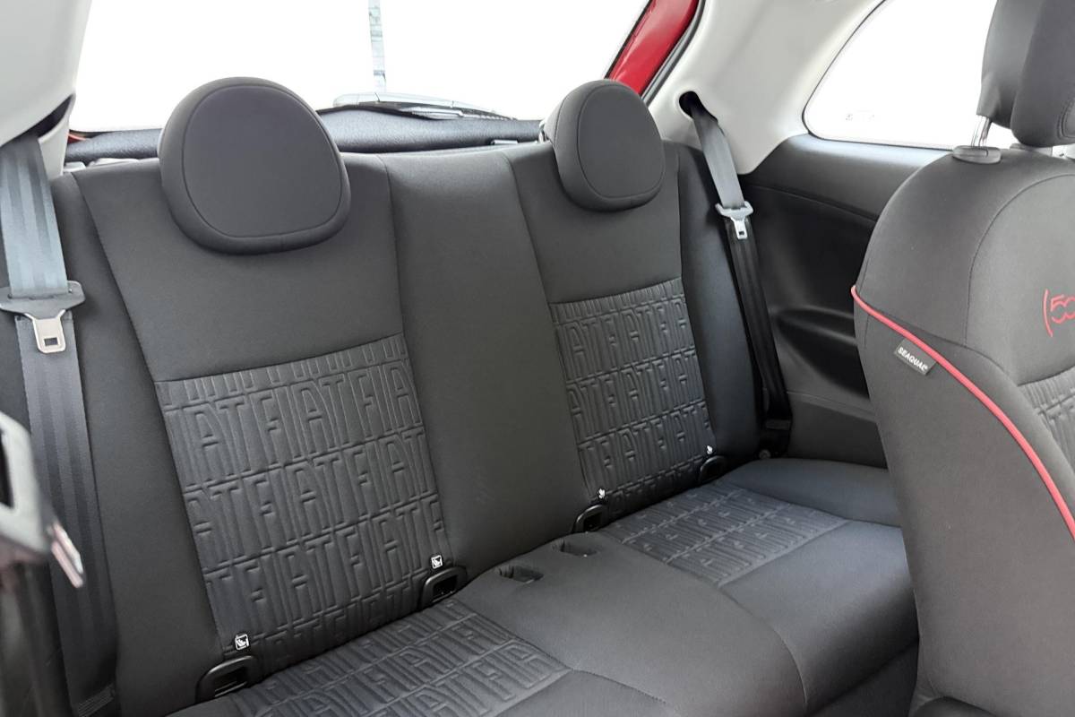 Fiat 500 Fiat 500 RED 24 kWh | Navigatie | Climate control | Weinig kilometers | Keyless start | Cruise control | 100%  Elektrisch