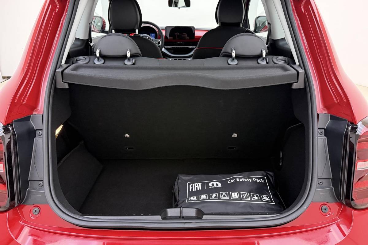 Fiat 500 Fiat 500 RED 24 kWh | Navigatie | Climate control | Weinig kilometers | Keyless start | Cruise control | 100%  Elektrisch