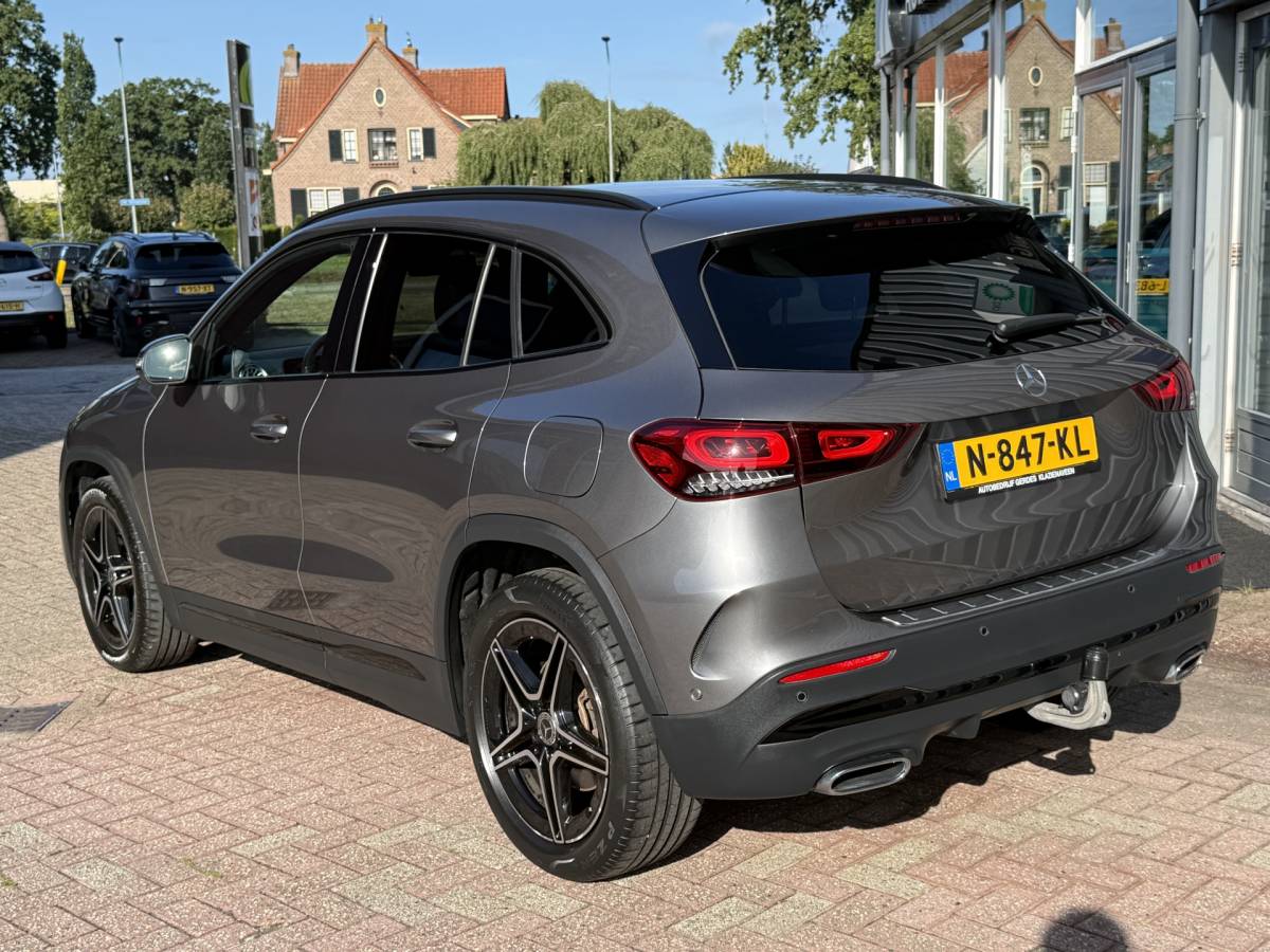 Mercedes-Benz GLA Mercedes-Benz GLA-klasse 250 e Business Solution AMG Limited | AUTOMAAT | TREKHAAK | CAMERA | SFEERVERL. | NAVI | CRUISE |
