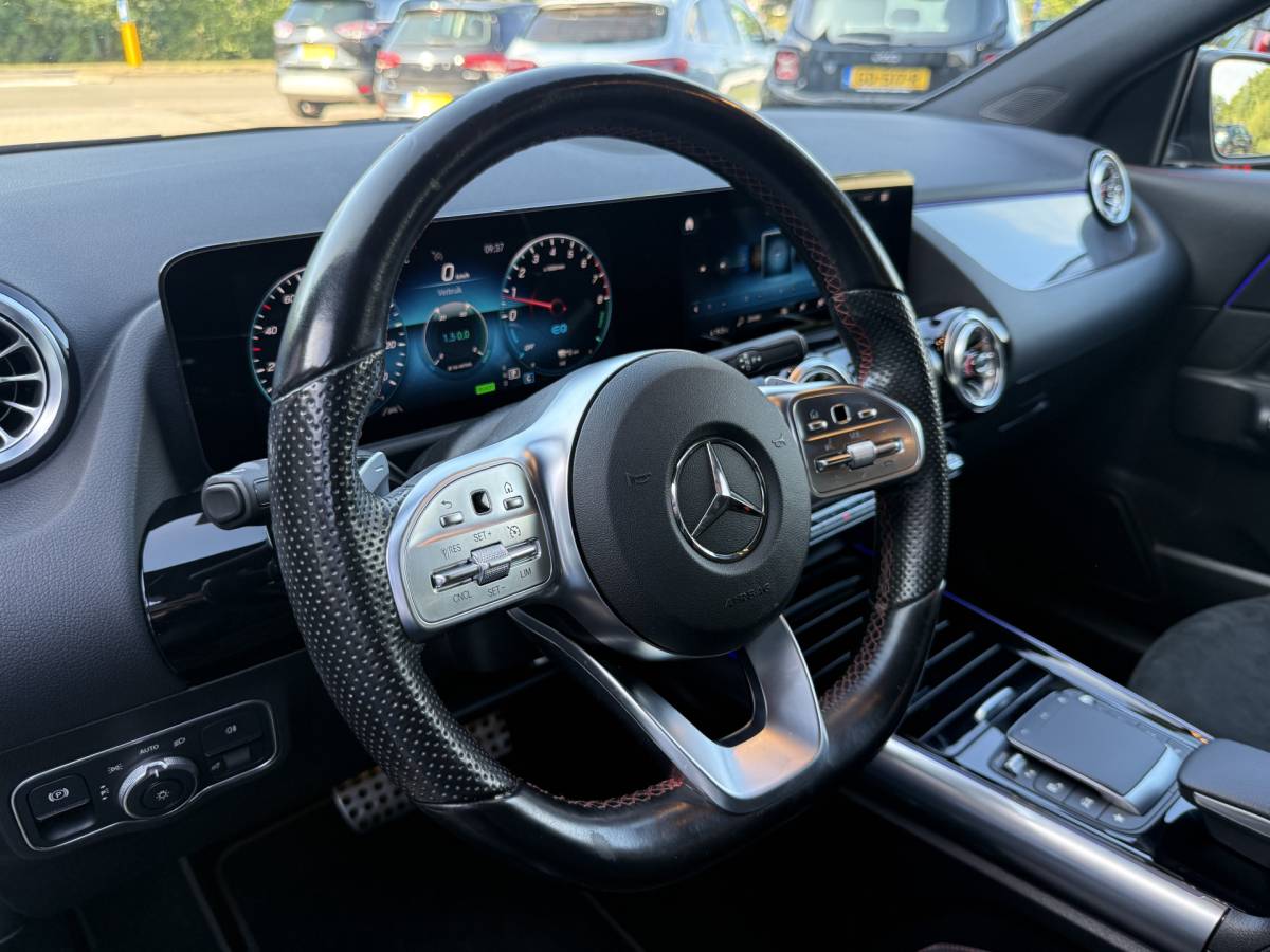 Mercedes-Benz GLA Mercedes-Benz GLA-klasse 250 e Business Solution AMG Limited | AUTOMAAT | TREKHAAK | CAMERA | SFEERVERL. | NAVI | CRUISE |