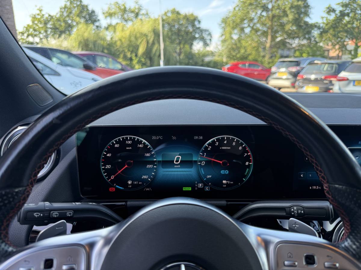 Mercedes-Benz GLA Mercedes-Benz GLA-klasse 250 e Business Solution AMG Limited | AUTOMAAT | TREKHAAK | CAMERA | SFEERVERL. | NAVI | CRUISE |