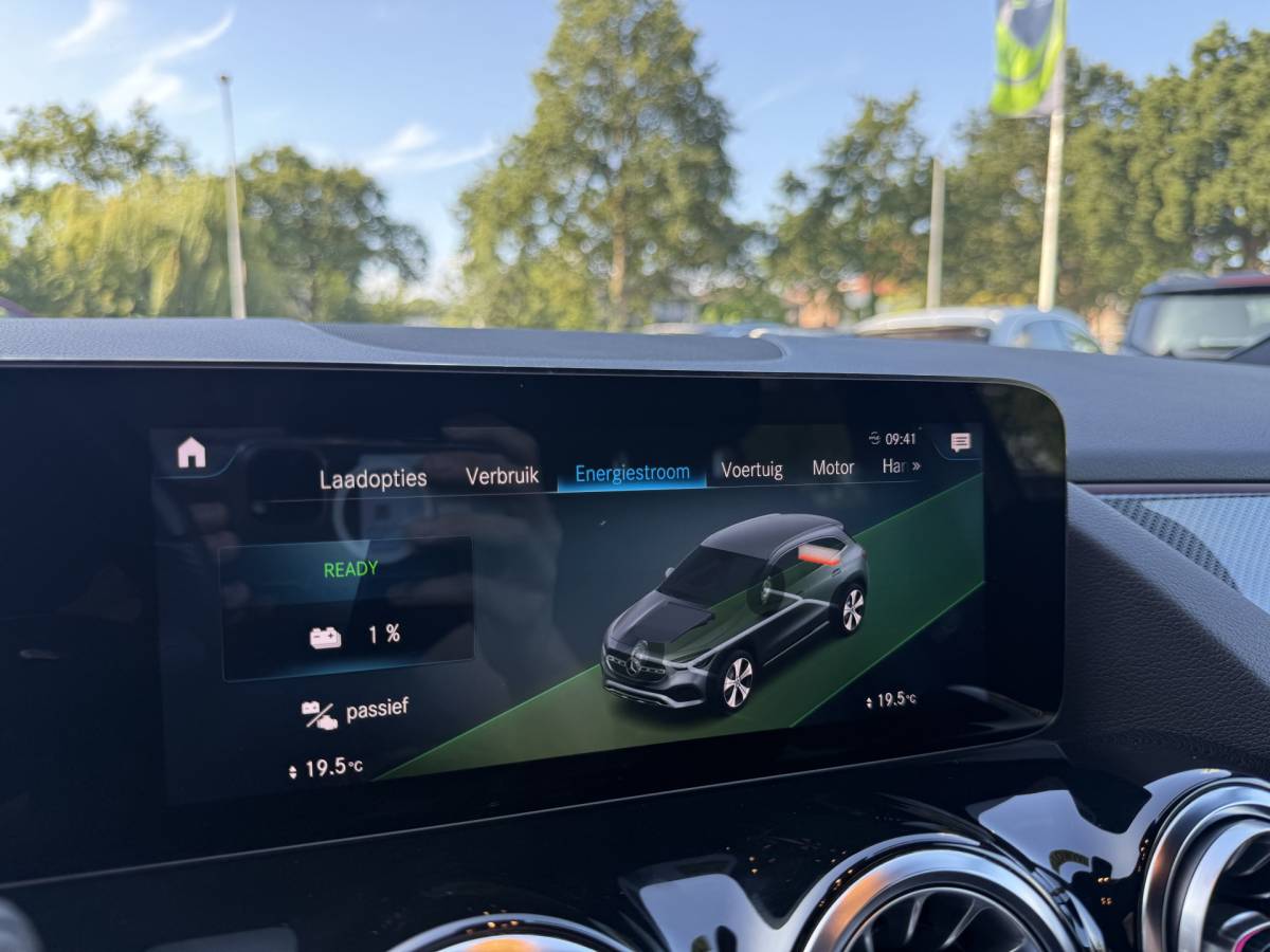 Mercedes-Benz GLA Mercedes-Benz GLA-klasse 250 e Business Solution AMG Limited | AUTOMAAT | TREKHAAK | CAMERA | SFEERVERL. | NAVI | CRUISE |