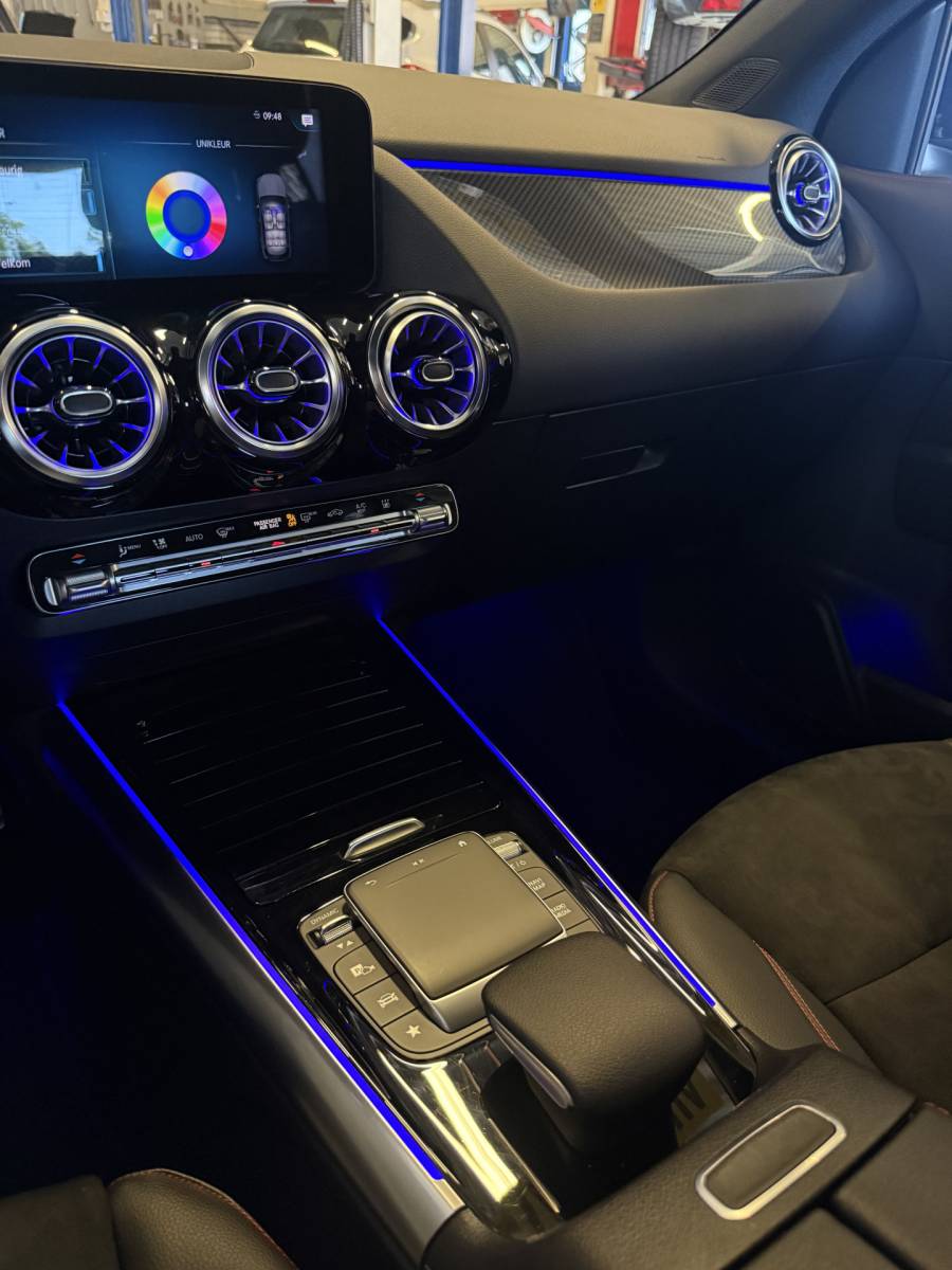 Mercedes-Benz GLA Mercedes-Benz GLA-klasse 250 e Business Solution AMG Limited | AUTOMAAT | TREKHAAK | CAMERA | SFEERVERL. | NAVI | CRUISE |