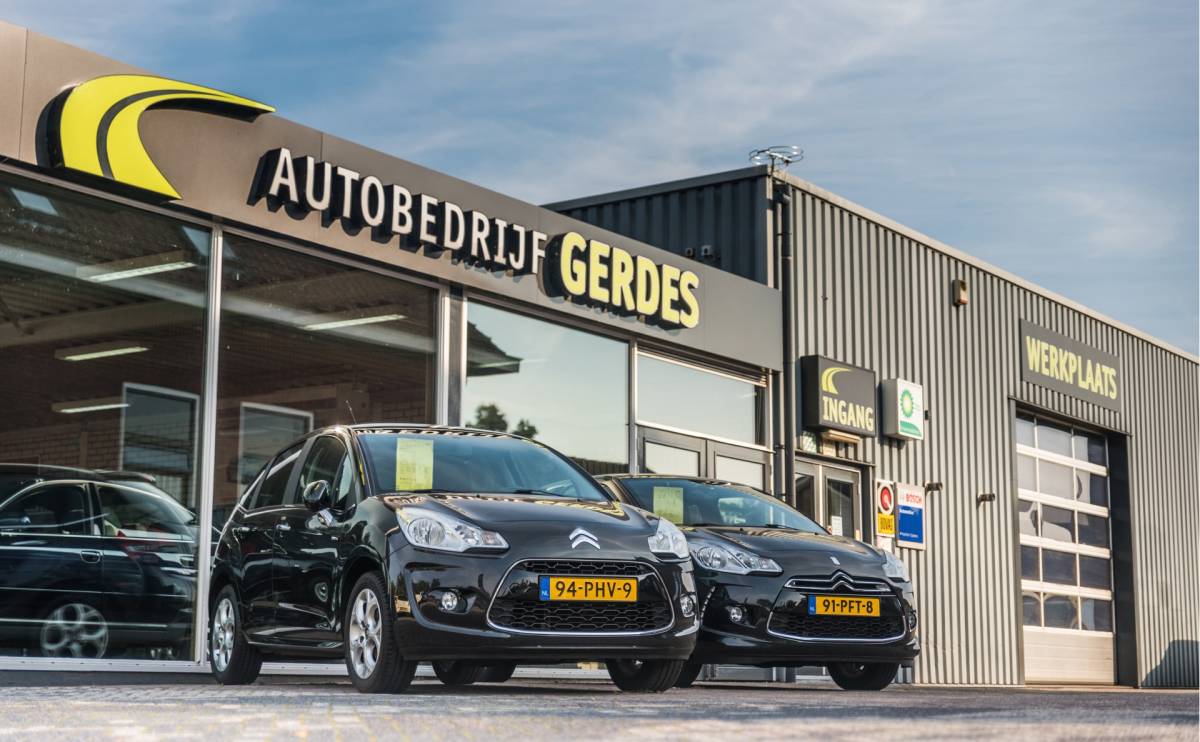 Mercedes-Benz GLA Mercedes-Benz GLA-klasse 250 e Business Solution AMG Limited | AUTOMAAT | TREKHAAK | CAMERA | SFEERVERL. | NAVI | CRUISE |