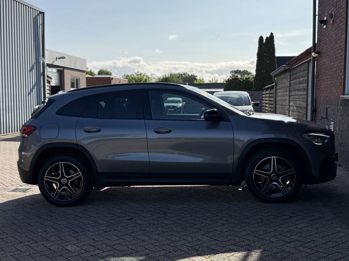 Mercedes-Benz GLA Mercedes-Benz GLA-klasse 250 e Business Solution AMG Limited | AUTOMAAT | TREKHAAK | CAMERA | SFEERVERL. | NAVI | CRUISE |