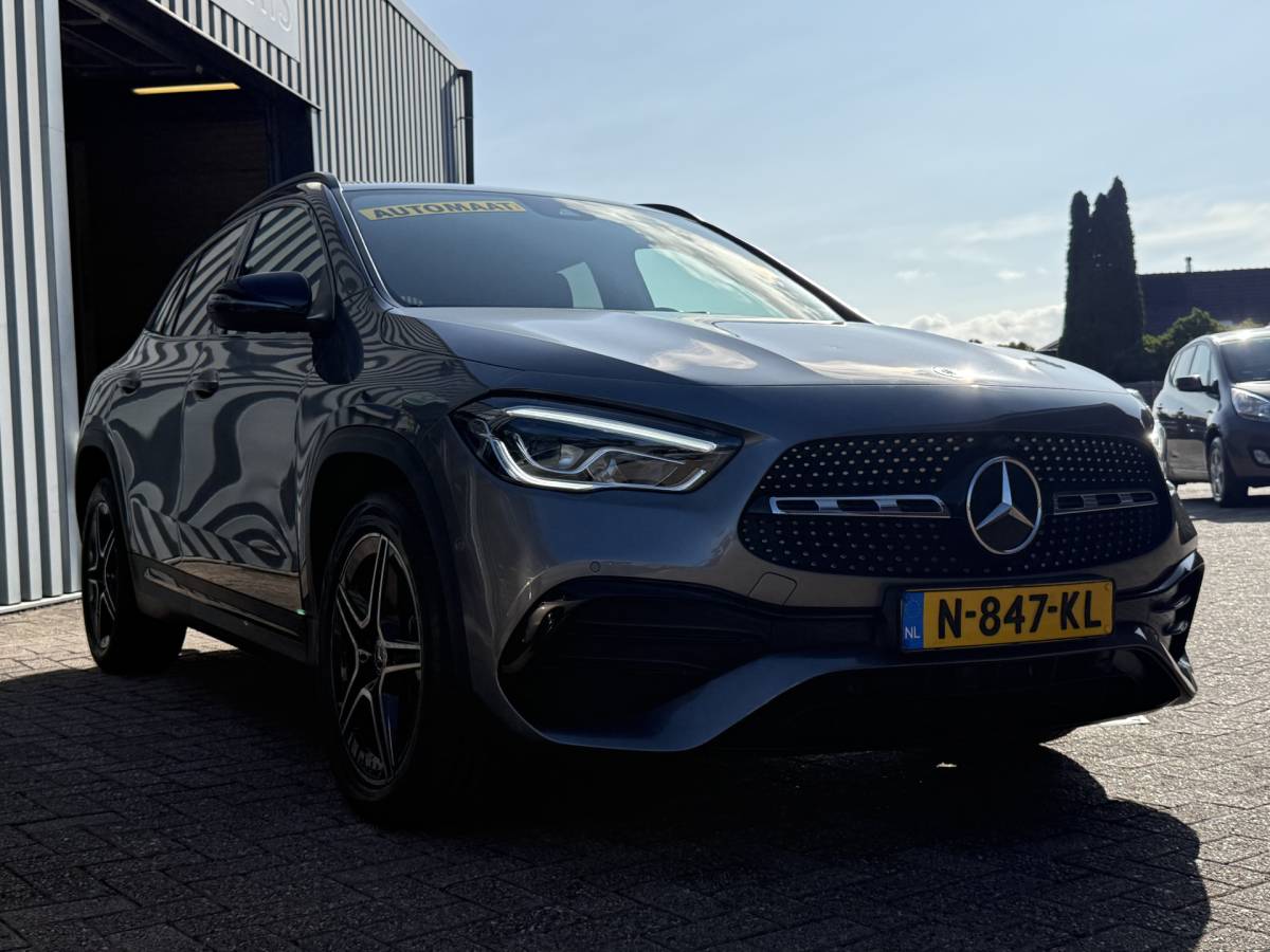 Mercedes-Benz GLA Mercedes-Benz GLA-klasse 250 e Business Solution AMG Limited | AUTOMAAT | TREKHAAK | CAMERA | SFEERVERL. | NAVI | CRUISE |