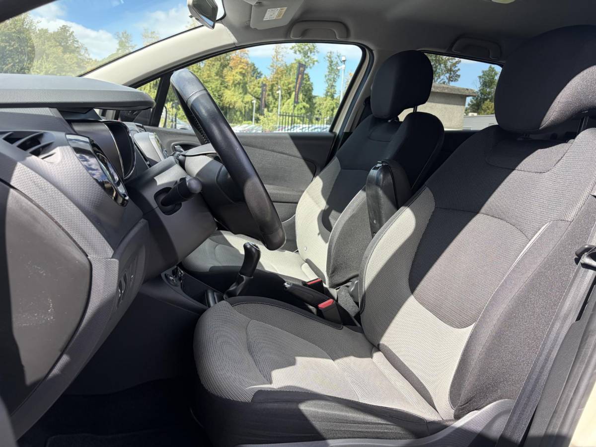 Renault Captur Renault Captur 0.9 TCe Expression ✓1e Eigenaar✓Recent beurt gehad✓Dealer Onderhouden✓Navi✓Keyless✓Lm velgen✓Airco✓Cruise✓Pdc✓N.A.P✓Apk tot 08-2027