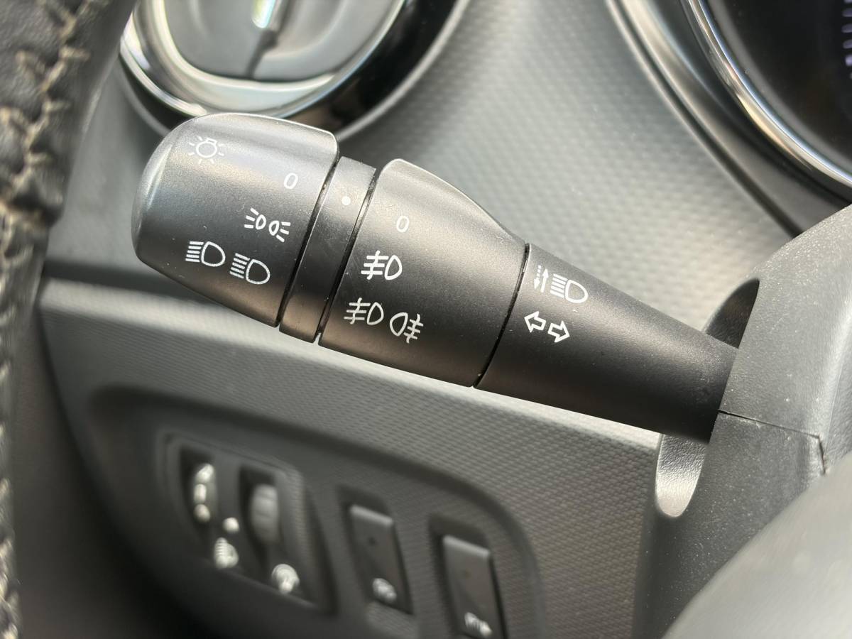 Renault Captur Renault Captur 0.9 TCe Expression ✓1e Eigenaar✓Recent beurt gehad✓Dealer Onderhouden✓Navi✓Keyless✓Lm velgen✓Airco✓Cruise✓Pdc✓N.A.P✓Apk tot 08-2027