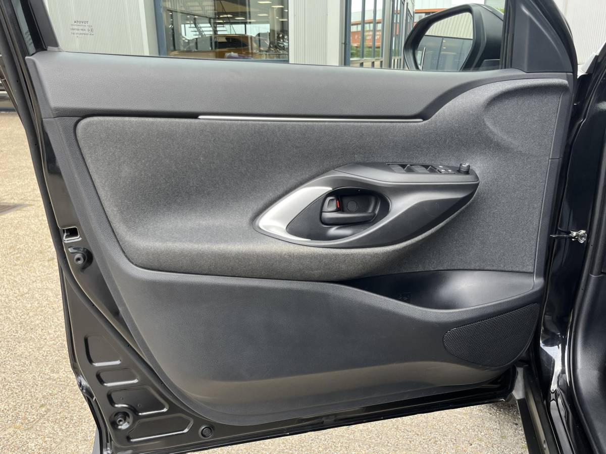 Toyota Yaris Cross Toyota Yaris Cross 1.5 Hybrid Active | NL Auto/Navi/Adapt. Cruise/Clima/Camera/16″/Apple CarPlay-Android Auto