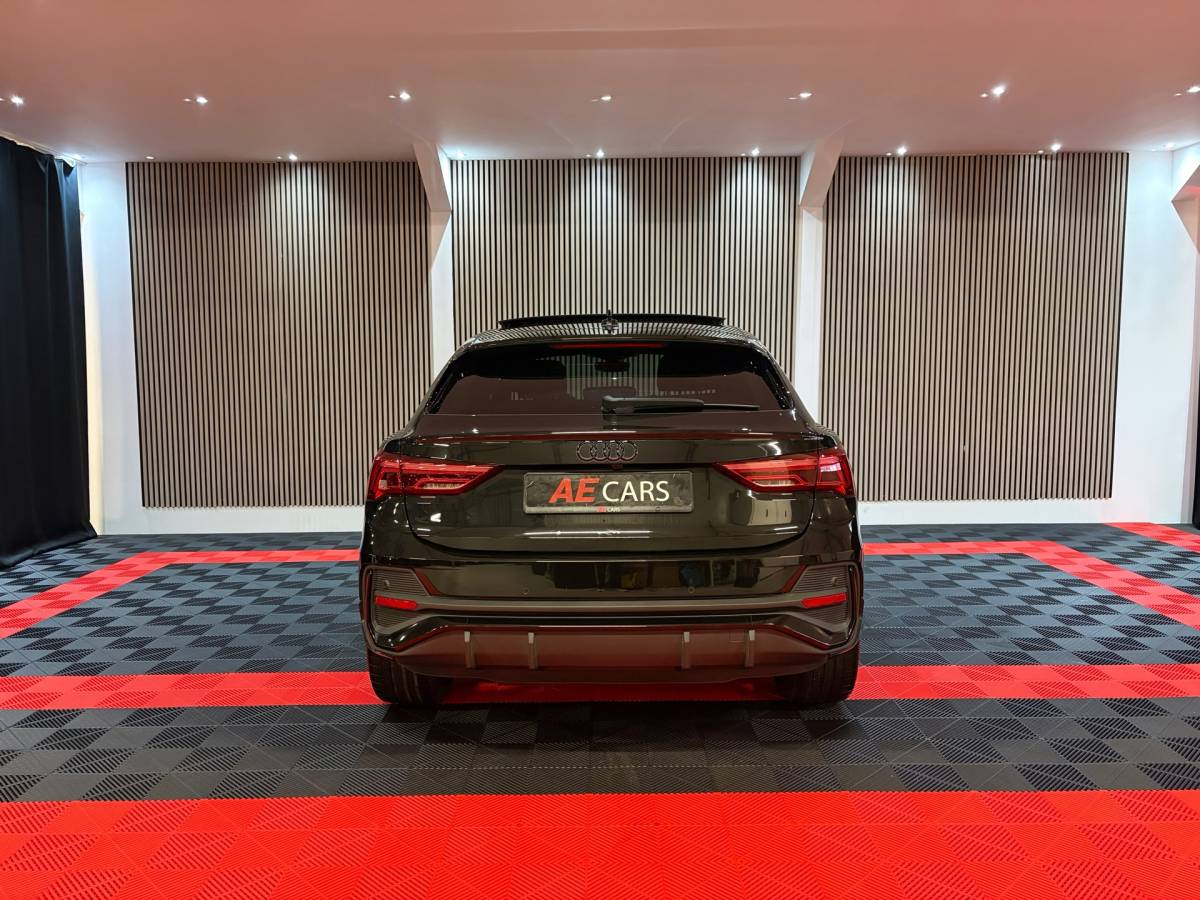 Audi Q3 Audi Q3 Sportback 35 TFSI S edition 3xS-line Pano Camera Face-lift Virtual Matrix Led
