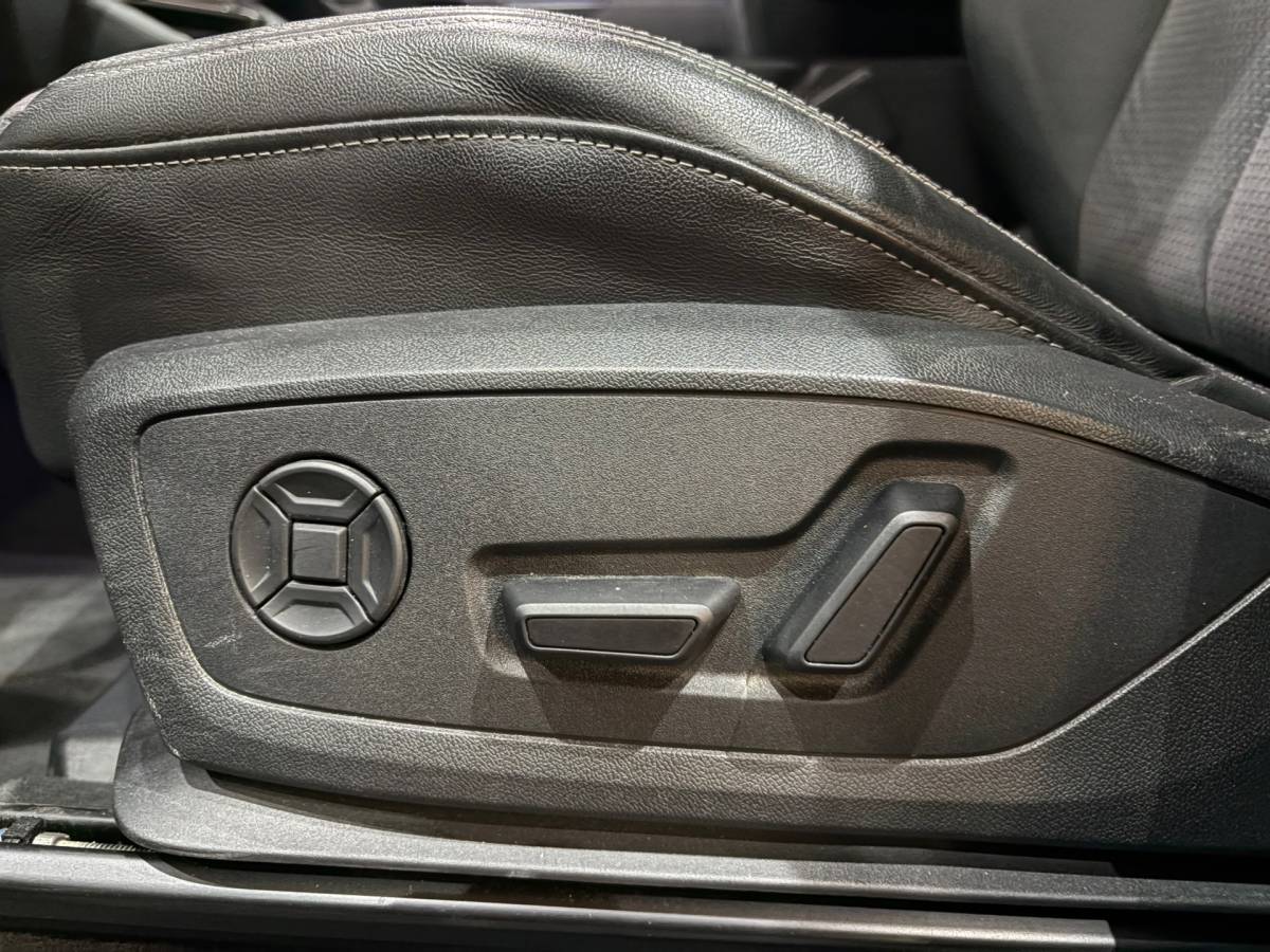 Audi Q3 Audi Q3 Sportback 35 TFSI S edition 3xS-line Pano Camera Face-lift Virtual Matrix Led