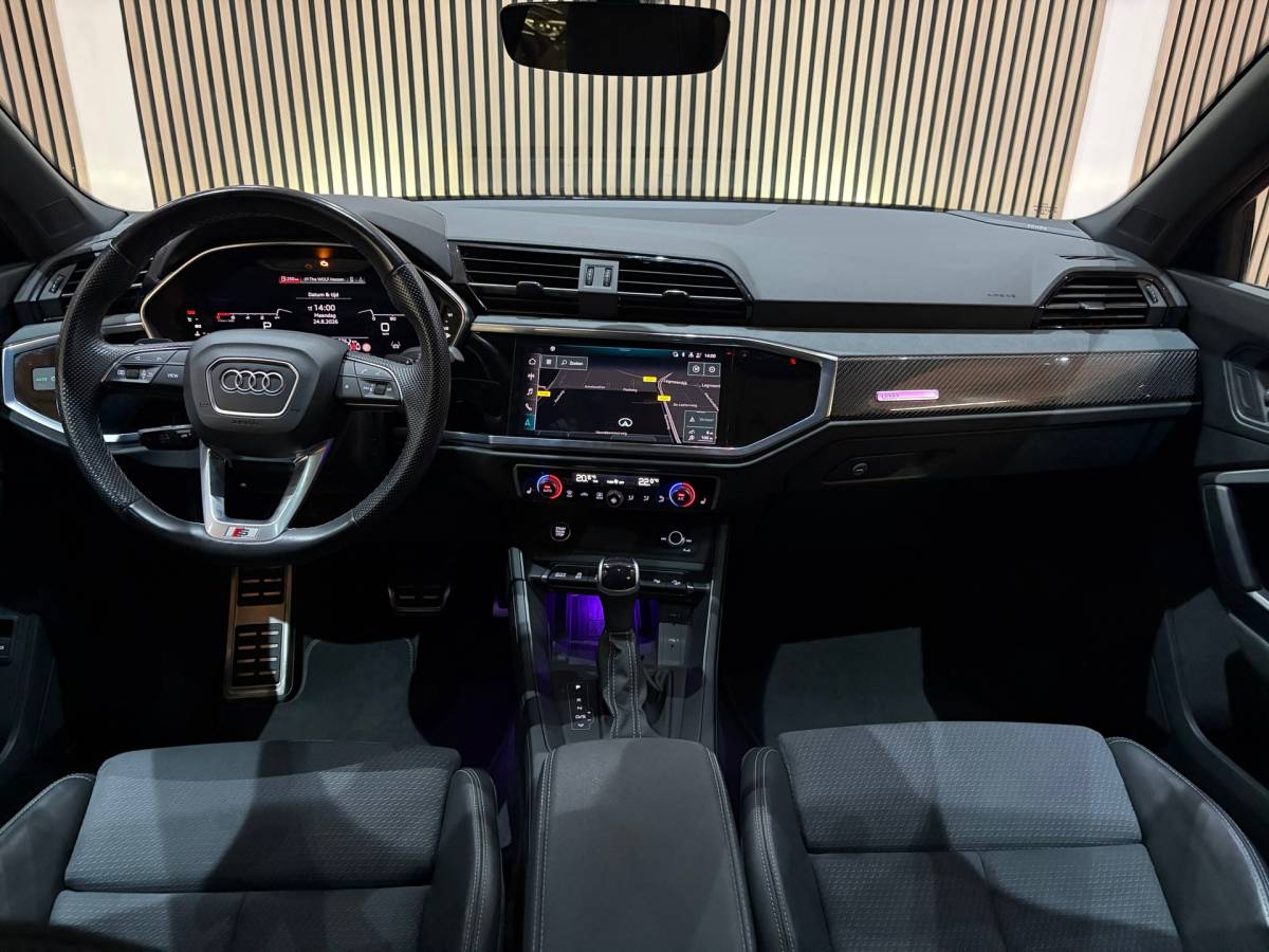 Audi Q3 Audi Q3 Sportback 35 TFSI S edition 3xS-line Pano Camera Face-lift Virtual Matrix Led