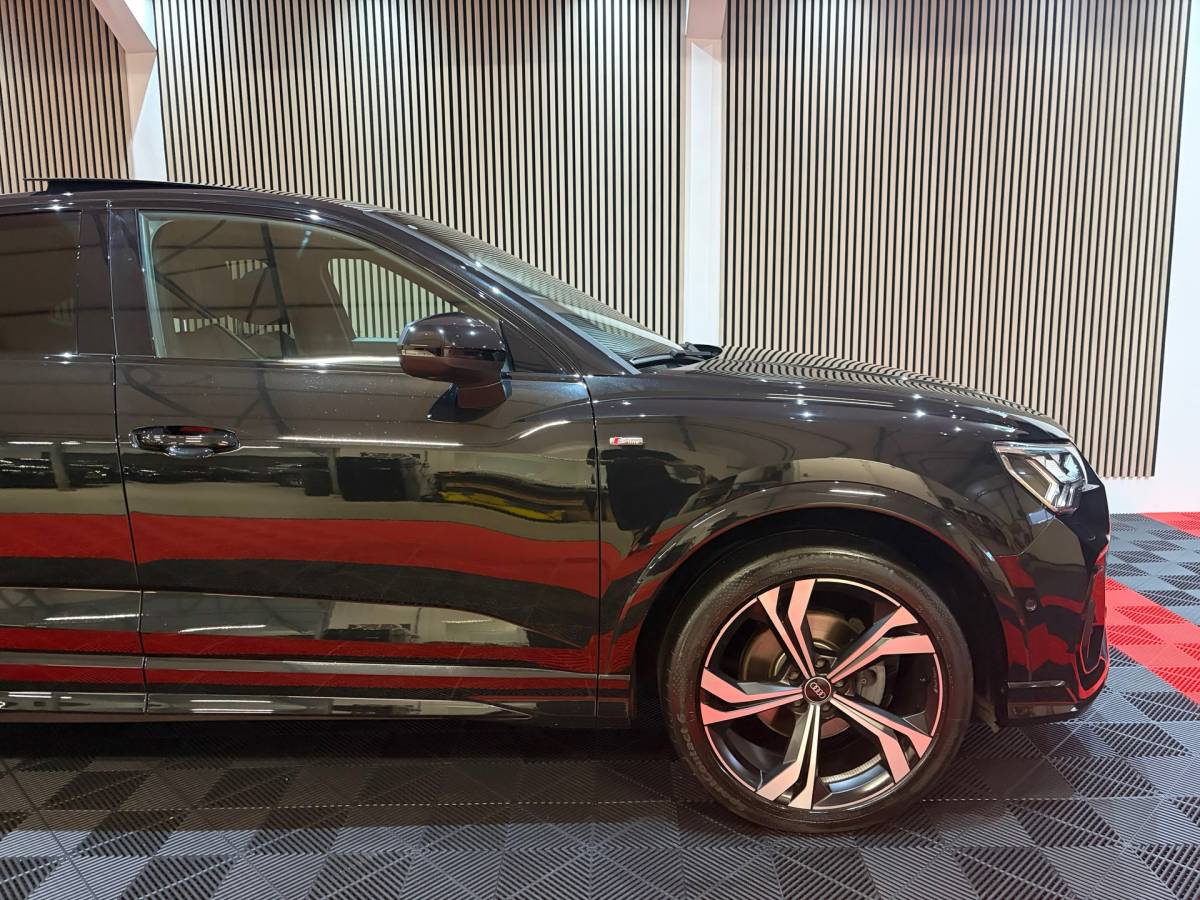 Audi Q3 Audi Q3 Sportback 35 TFSI S edition 3xS-line Pano Camera Face-lift Virtual Matrix Led