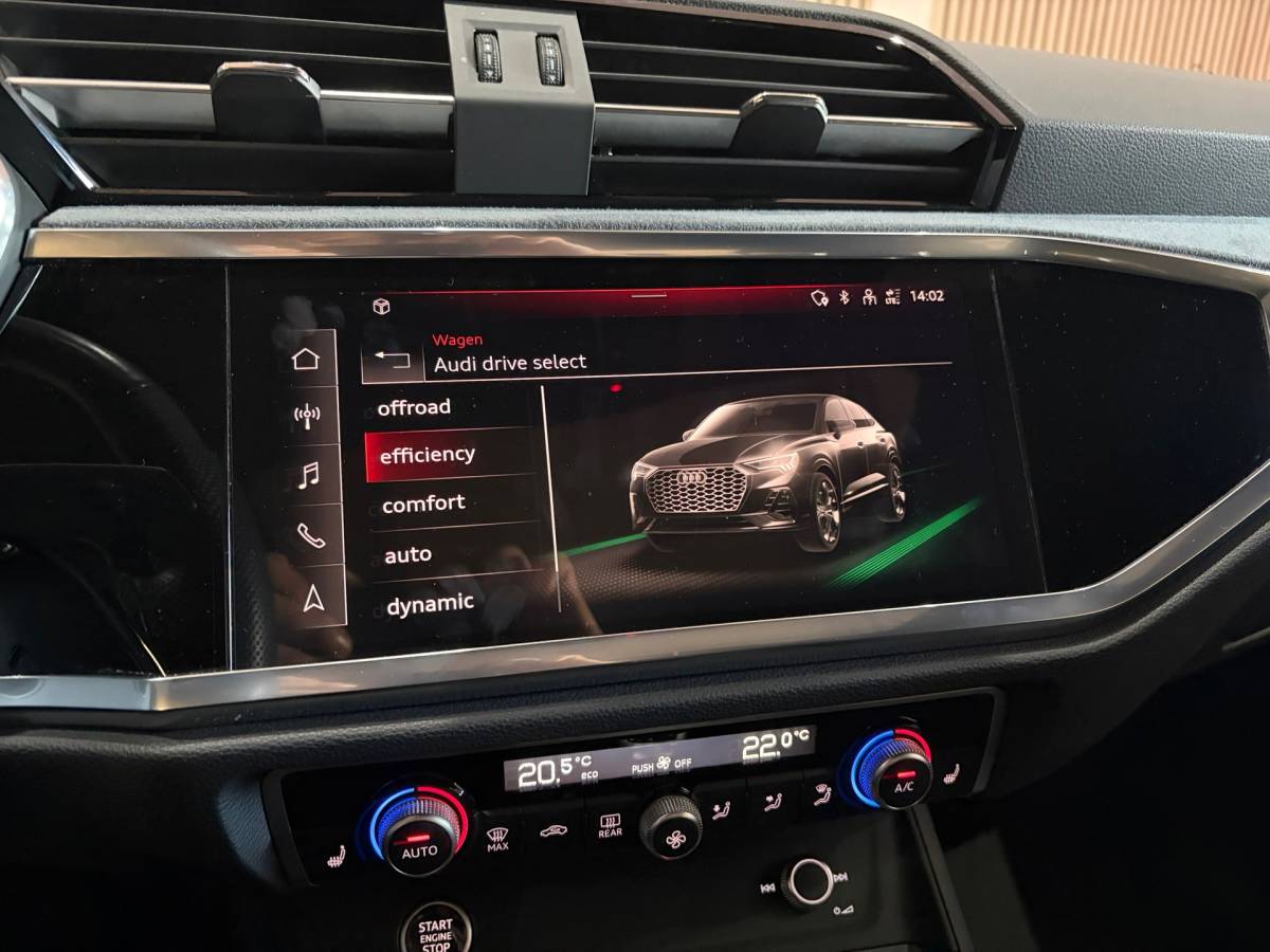 Audi Q3 Audi Q3 Sportback 35 TFSI S edition 3xS-line Pano Camera Face-lift Virtual Matrix Led