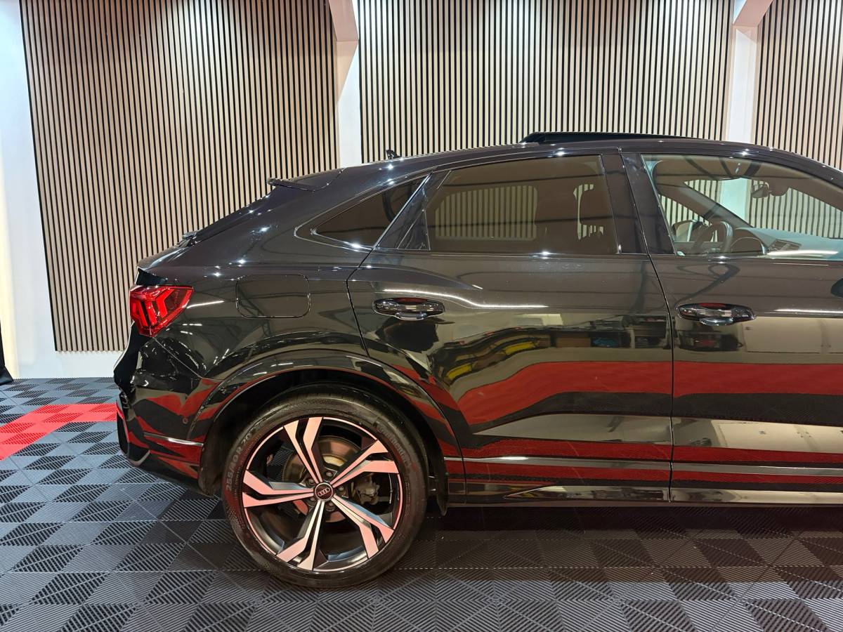 Audi Q3 Audi Q3 Sportback 35 TFSI S edition 3xS-line Pano Camera Face-lift Virtual Matrix Led