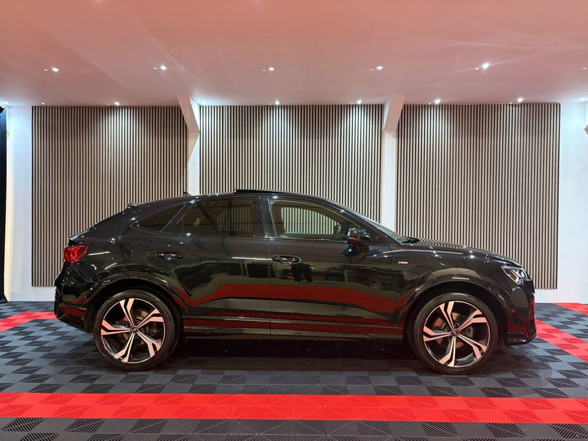Audi Q3 Audi Q3 Sportback 35 TFSI S edition 3xS-line Pano Camera Face-lift Virtual Matrix Led