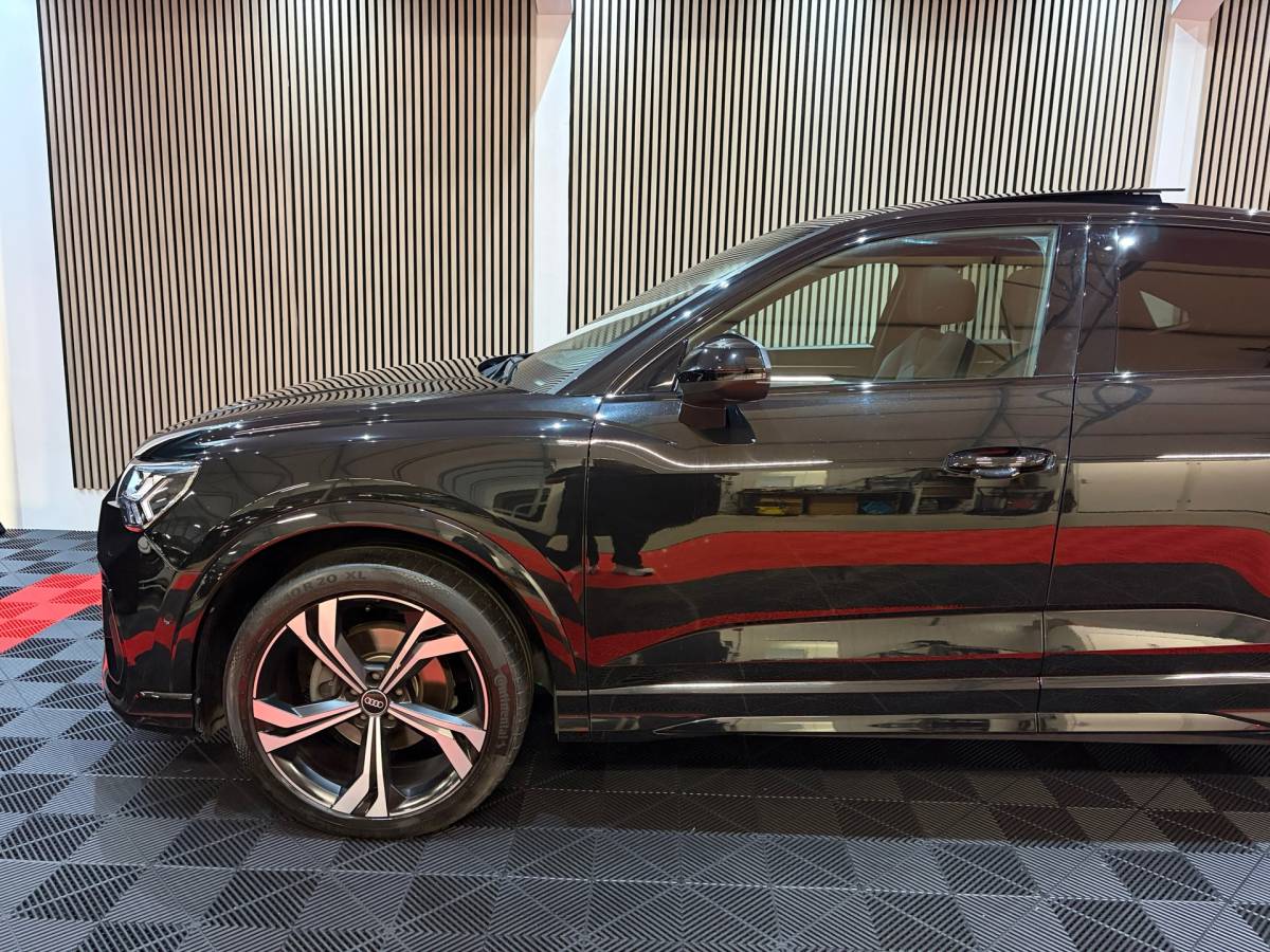 Audi Q3 Audi Q3 Sportback 35 TFSI S edition 3xS-line Pano Camera Face-lift Virtual Matrix Led