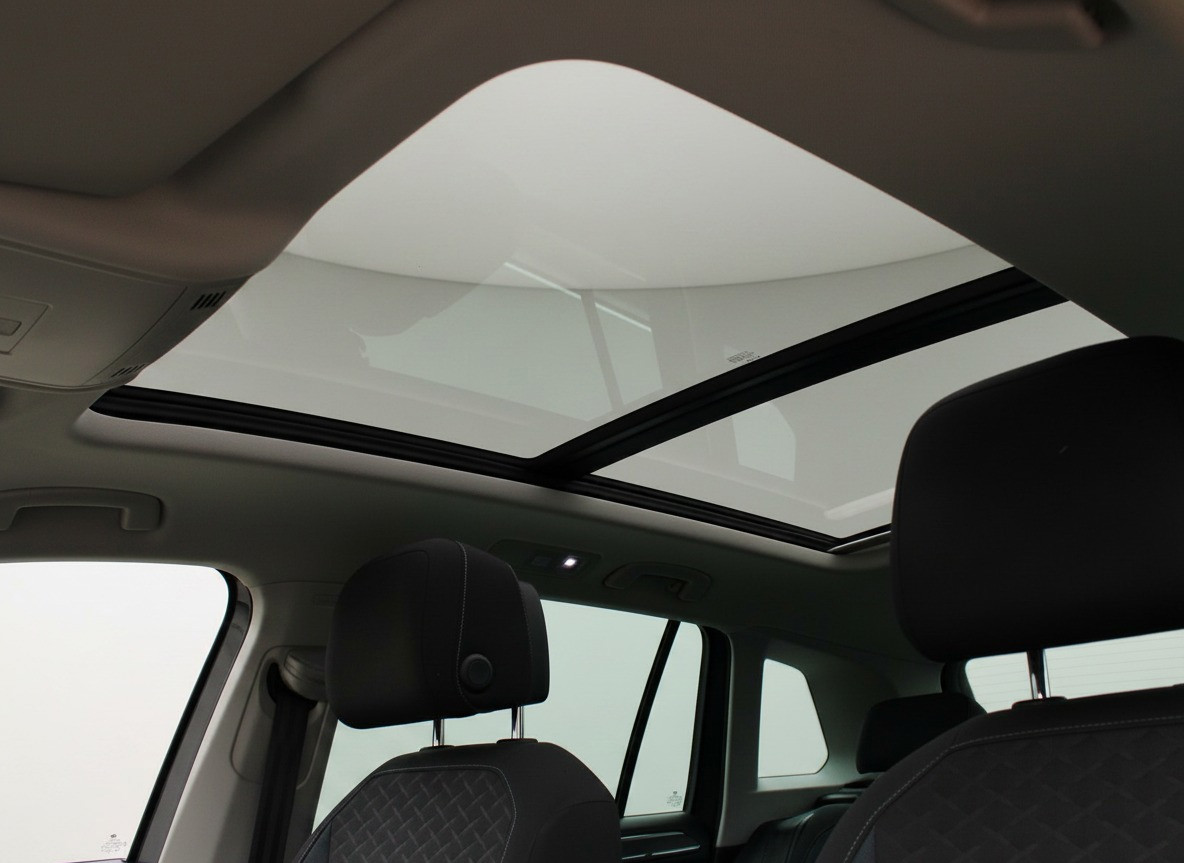 Volkswagen Tiguan Volkswagen TIGUAN 1.5 TSI ACT IQ I VIRTUAL I CARPPLAY I PANO I ACC I DSG I LED I LED I