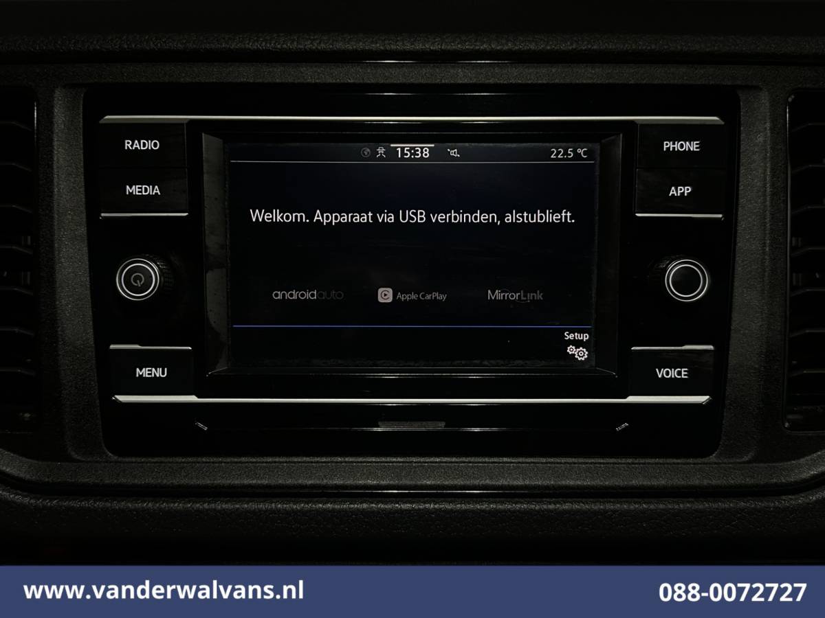 Volkswagen Crafter Volkswagen Crafter 2.0 TDI 141pk L3H2 L2H1 Euro6 Airco | Camera | Apple Carplay | Android Auto Parkeersensoren, Bijrijdersbank, 3000kg trekvermogen