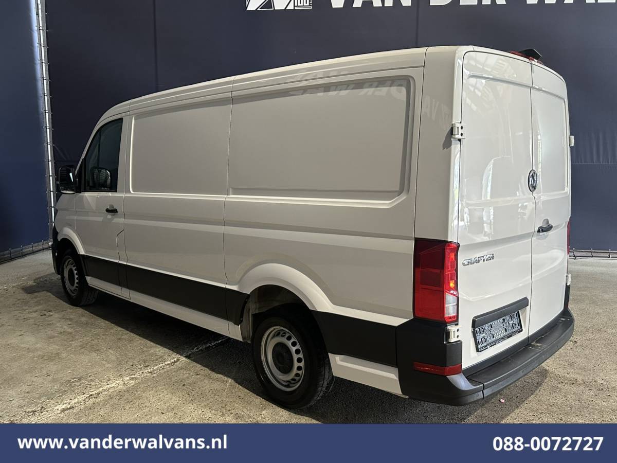 Volkswagen Crafter Volkswagen Crafter 2.0 TDI 141pk L3H2 L2H1 Euro6 Airco | Camera | Apple Carplay | Android Auto Parkeersensoren, Bijrijdersbank, 3000kg trekvermogen