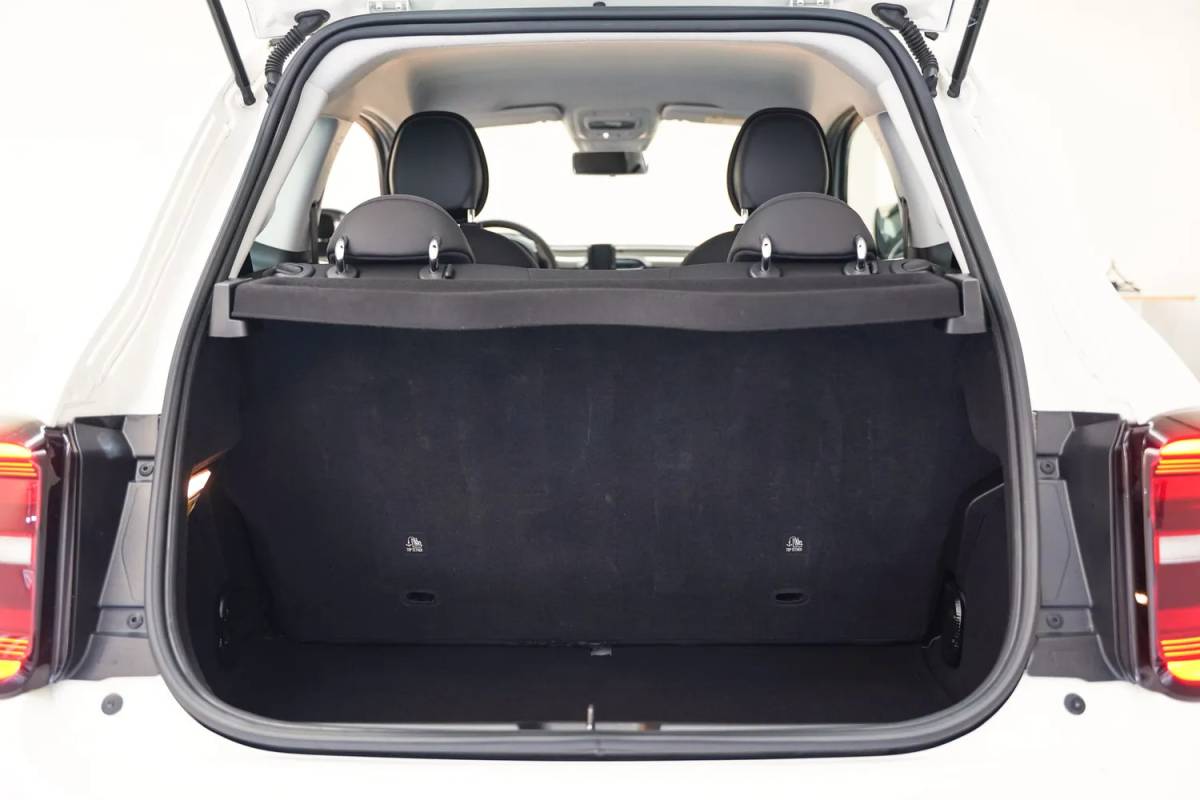 Fiat 500e Fiat 500e Action 24 kWh Aut.[ Airco Apple / Android Lane assist Led Cruise Multimedia ]