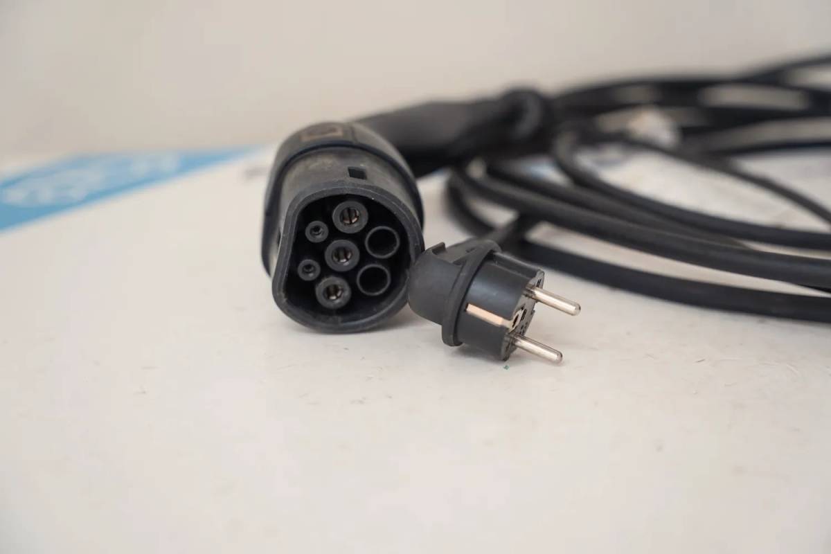Fiat 500e Fiat 500e Action 24 kWh Aut.[ Airco Apple / Android Lane assist Led Cruise Multimedia ]