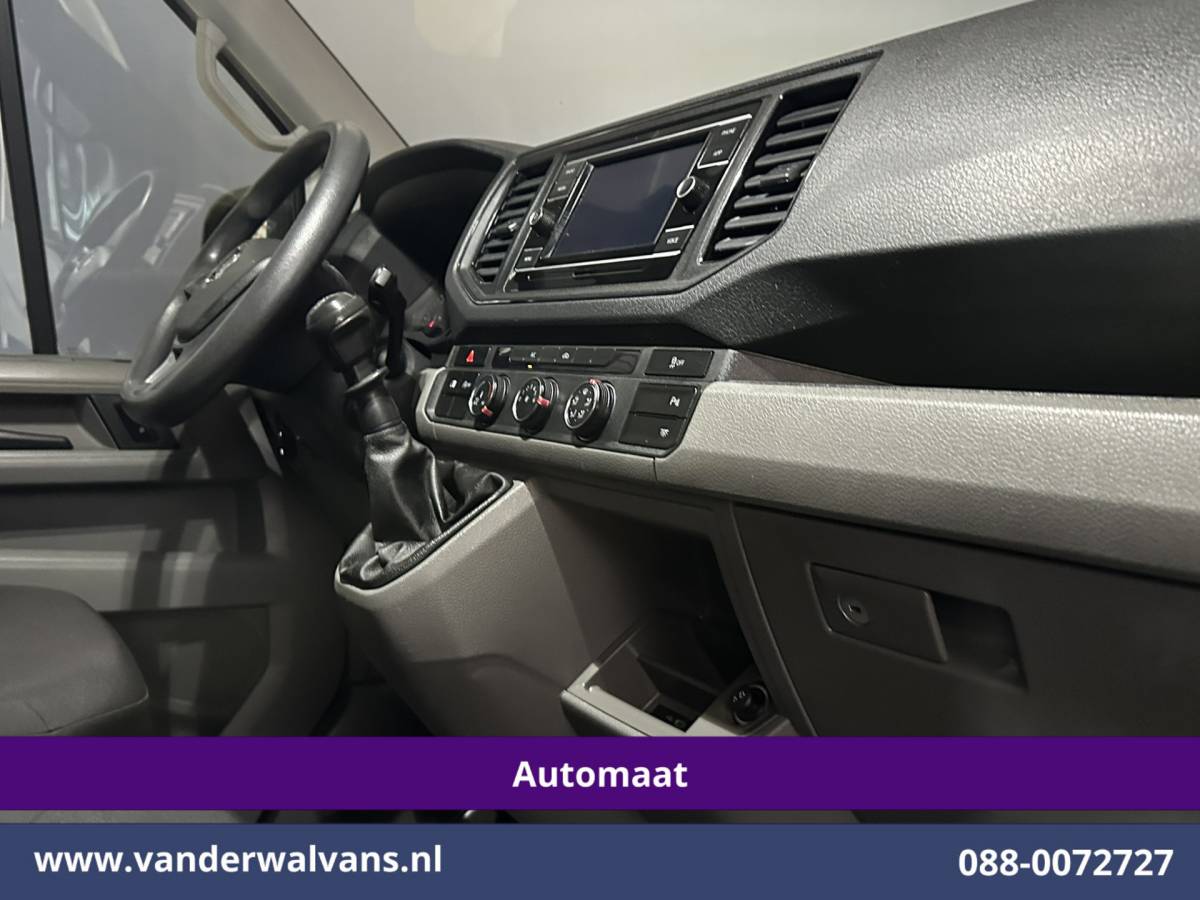 Volkswagen Crafter Volkswagen Crafter 2.0 TDI 141pk L3H2 L2H1 inrichting Euro6 Airco | Camera | Apple Carplay | Parkeersensoren Android Auto, Bijrijdersbank