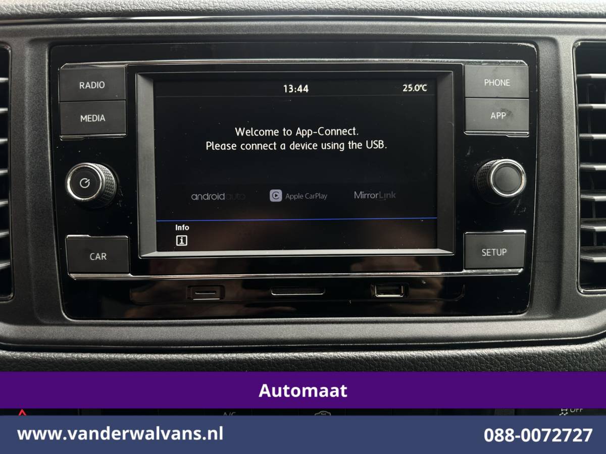 Volkswagen Crafter Volkswagen Crafter 2.0 TDI 141pk L3H2 L2H1 inrichting Euro6 Airco | Camera | Apple Carplay | Parkeersensoren Android Auto, Bijrijdersbank