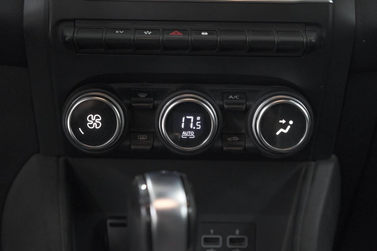 Renault Captur Renault Captur 1.6 E-Tech full hybrid 145 techno | Camera | Parkeersensoren | Climate control | Keyless
